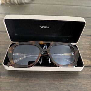 BRAND NEW STILL IN WRAPPING VEHLA Brown Tortoise Sunglasses with blue lens.